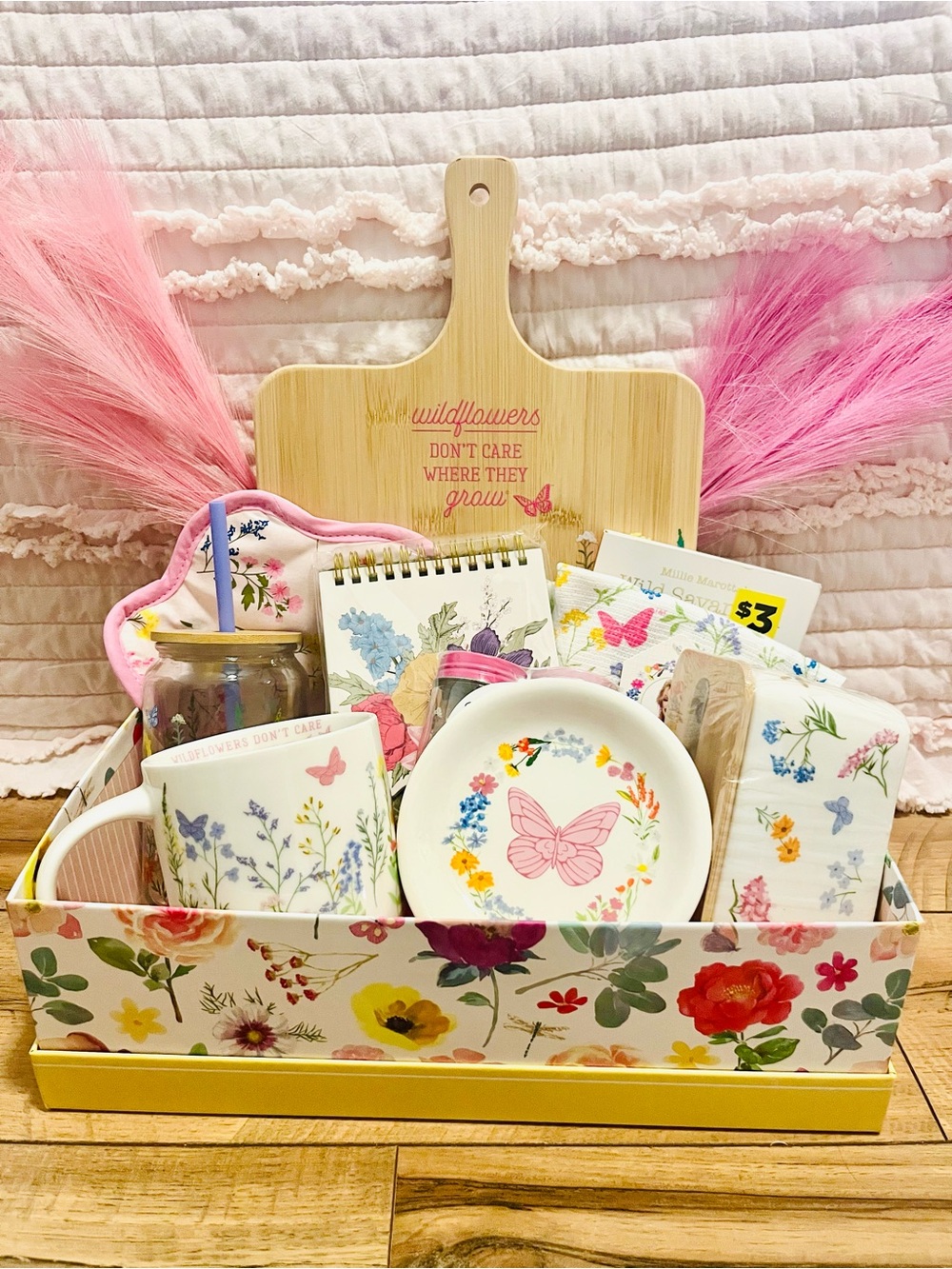 Dolly Parton Wildflowers Kitchen Gift Set - 13 items